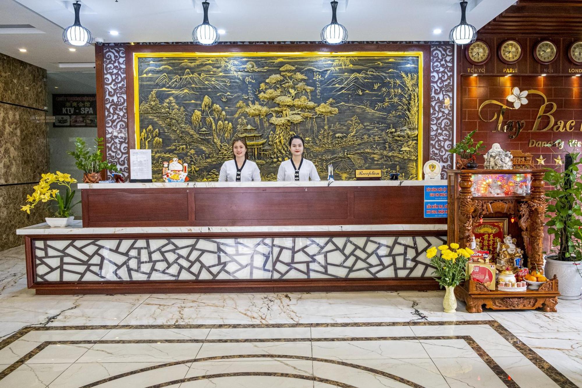 Tay Bac Hotel Дананг Экстерьер фото