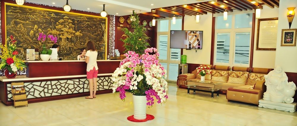 Tay Bac Hotel Дананг Экстерьер фото